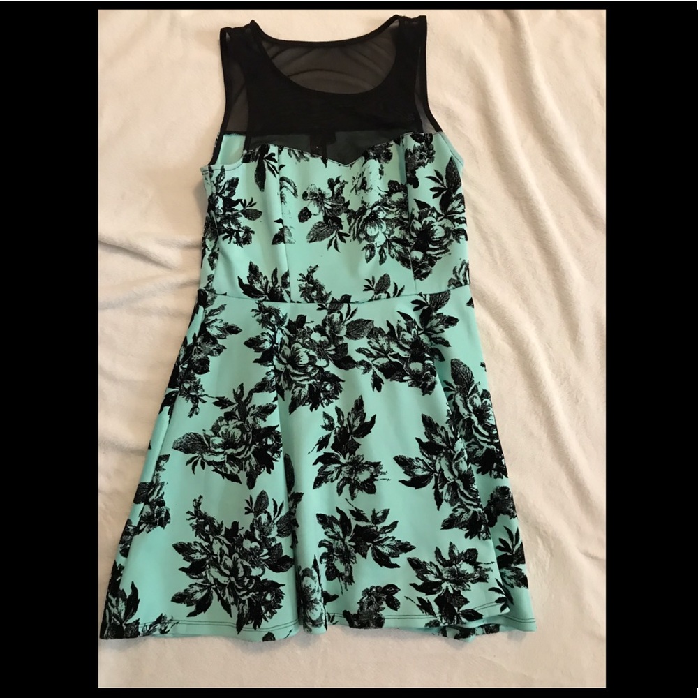 Juniors' Illusion Velvet-Print Fit & Flare Dress